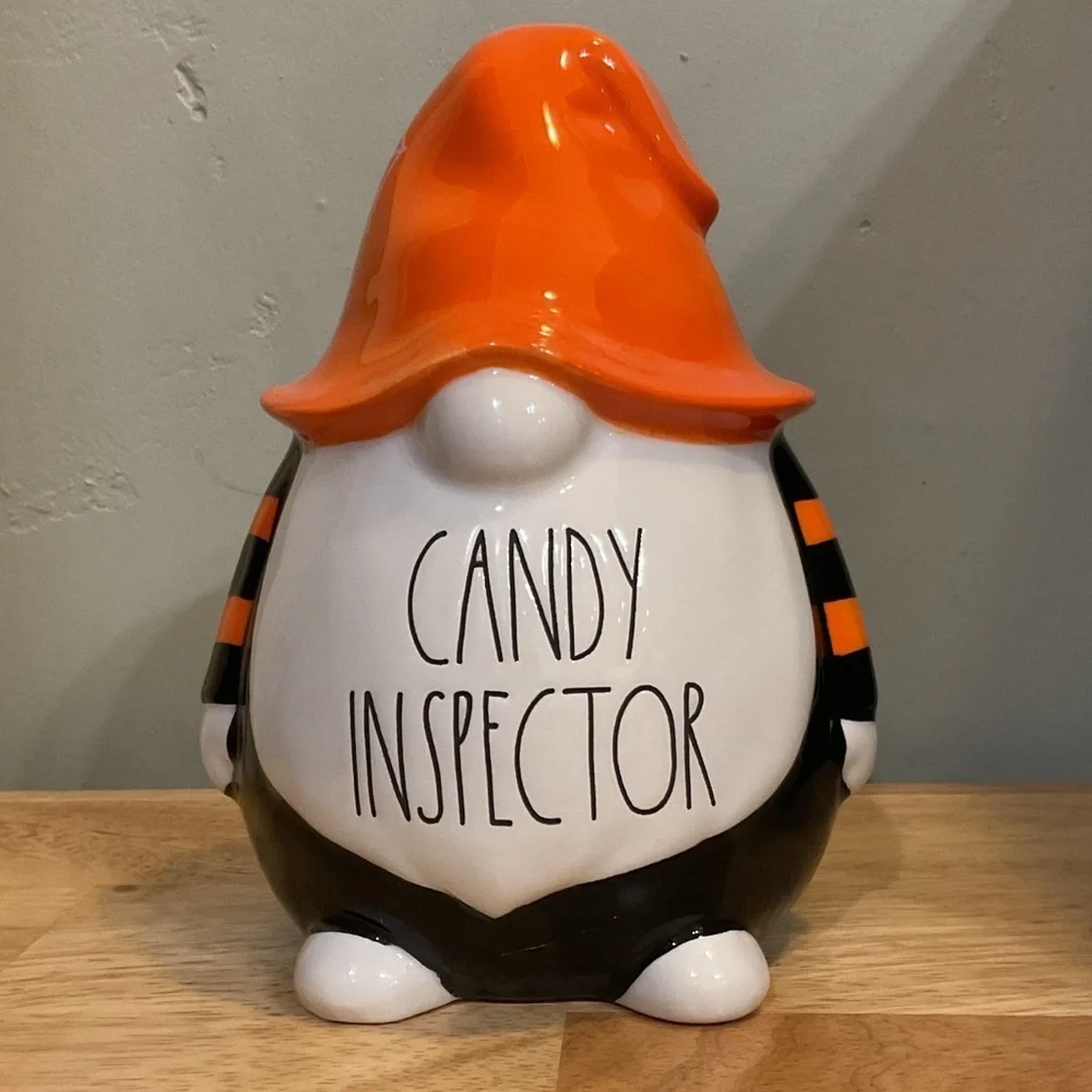 RAE DUNN ARTISANS COLLECTION CANDY INSPECTOR 8.5" TALL CERAMIC HALLOWEEN GNOME - Picture 1 of 6